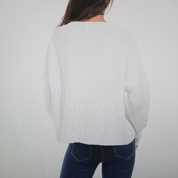 Round Neck Long Sleeves Sweater - Picture 6 of 8